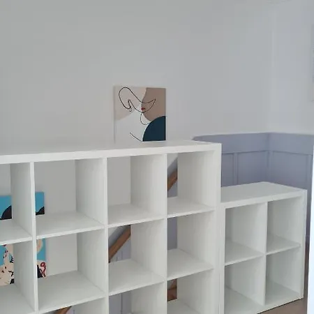 Binnengewoon3600 Nyaraló *
