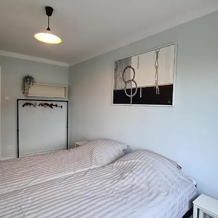 Binnengewoon3600 Nyaraló *